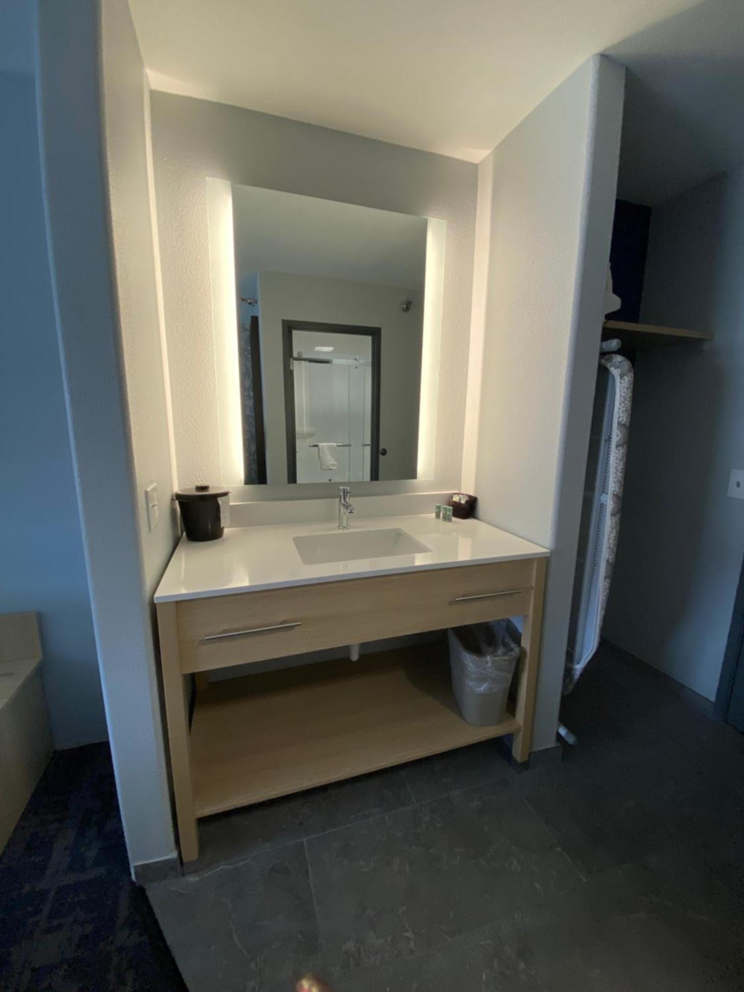 Best Western Montrose Inn Εξωτερικό φωτογραφία