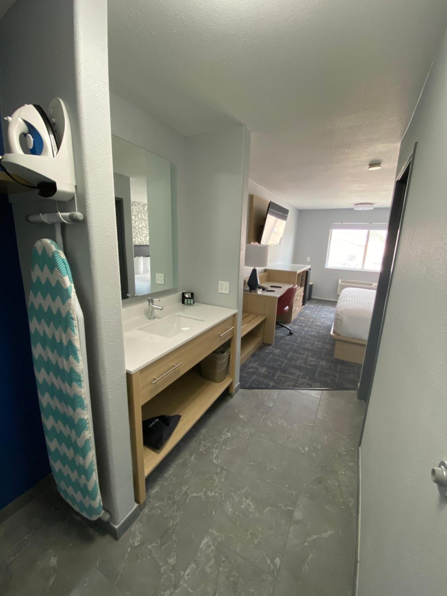 Best Western Montrose Inn Εξωτερικό φωτογραφία